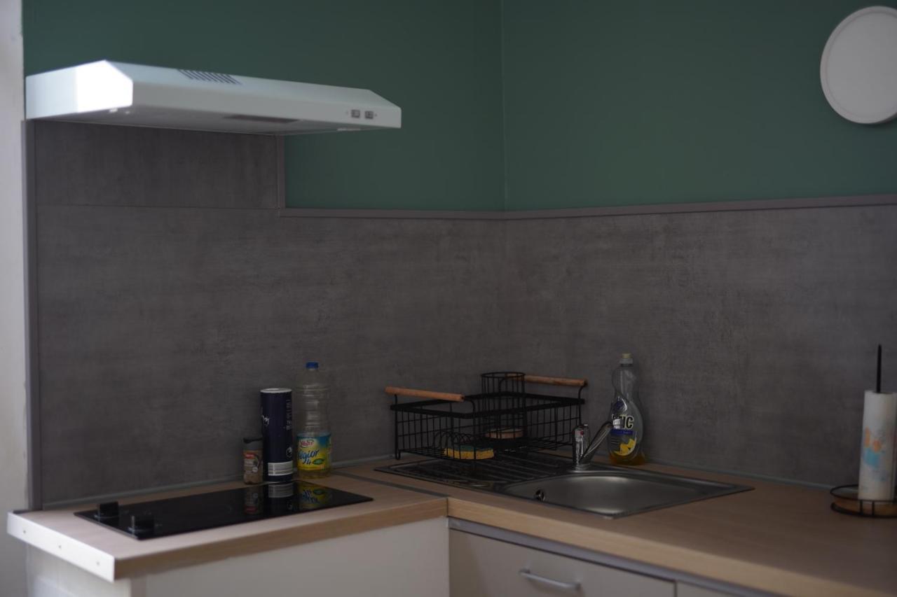 Logement Cosy Avec Stationnement Gratuit Troyes Exterior foto